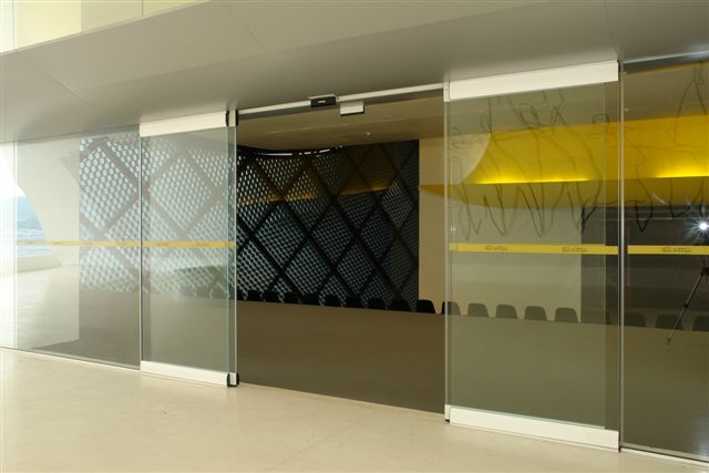 /images/imported_blog/proyecto-emblematico-manusa-puertas-automaticas-brasil-automatic-door-proyect-brazil.jpg
