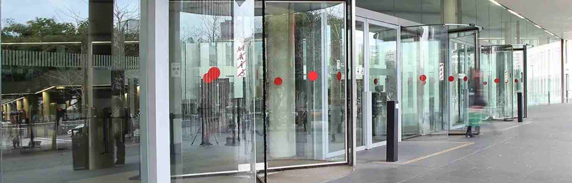 Porta giratória para hotéis qual modelo escolher e o porque Manusa 2