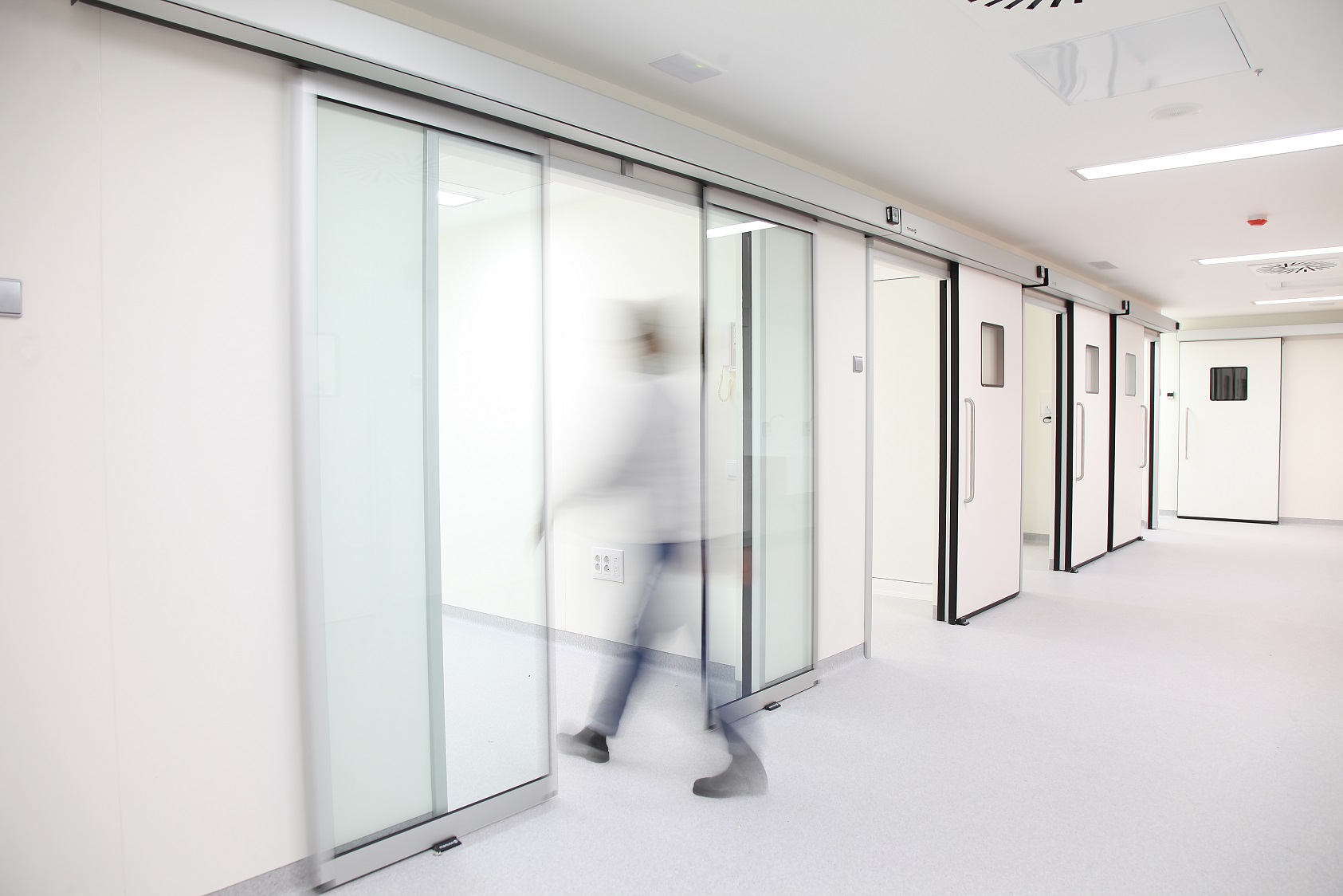 puertas automaticas hermeticas sectores farmaceutico cosmetico