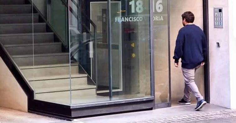 Los beneficios de instalar una puerta automática en comunidades de propietarios