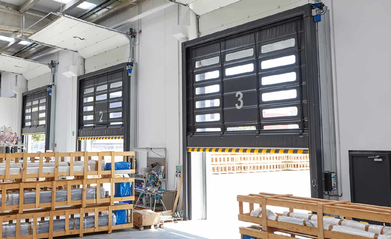 Ventajas de instalar una puerta rápida apilable exterior