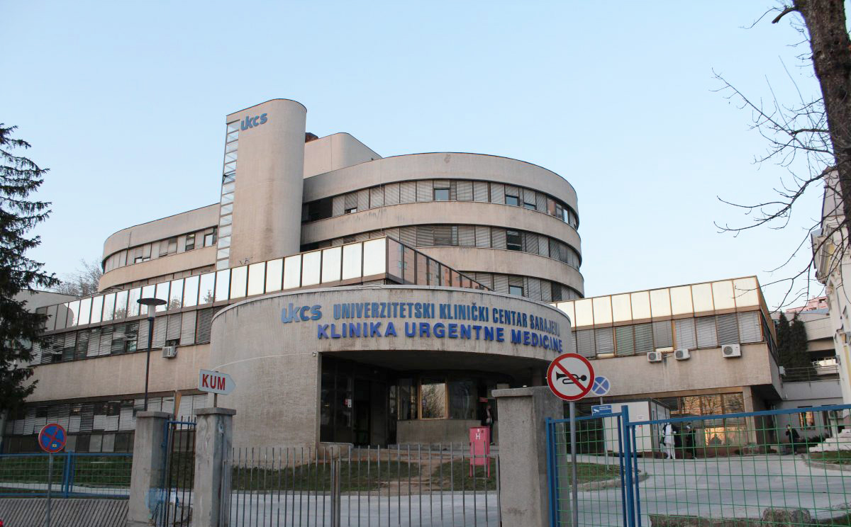 Nuevas puertas para quirófanos en el Centro Clínico Universitario de Sarajevo