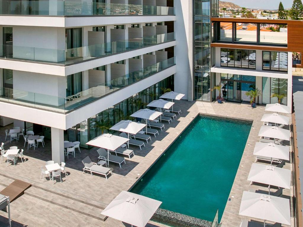 accesos inteligentes hotel chipre