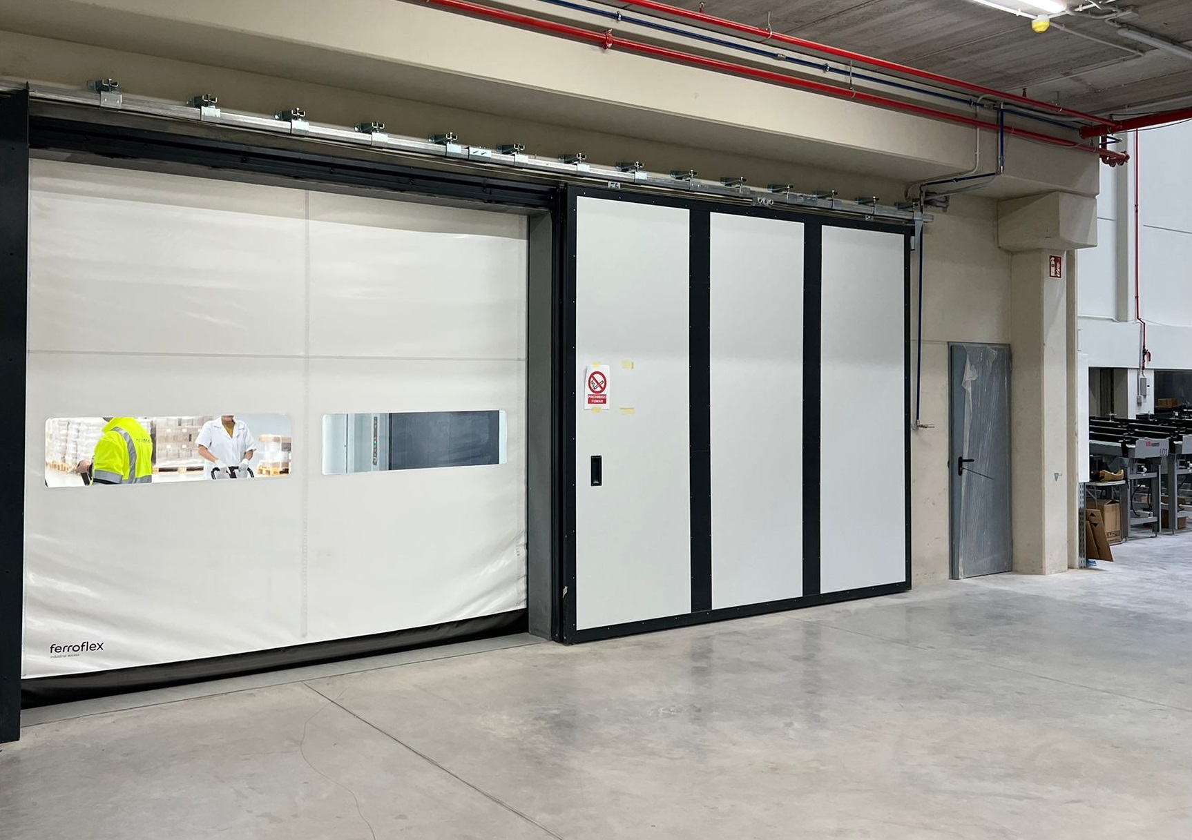 Puertas rápidas para las instalaciones de ALH Servicios