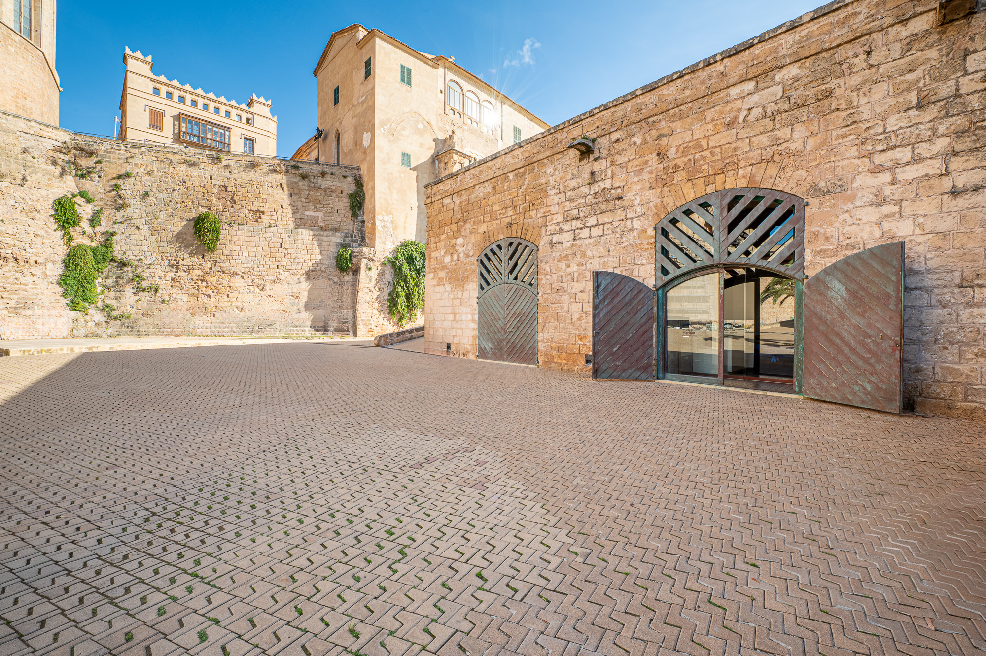 Solución a medida para las puertas automáticas del Museu Marítim de Mallorca