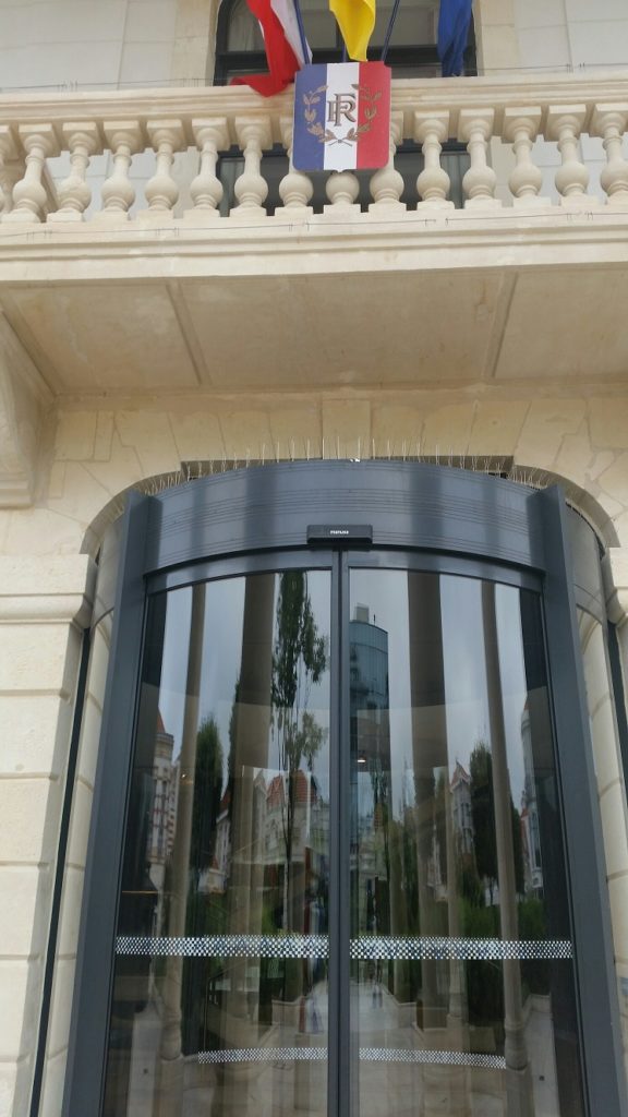 curved automatic sliding doors manusa france axed porte automatique