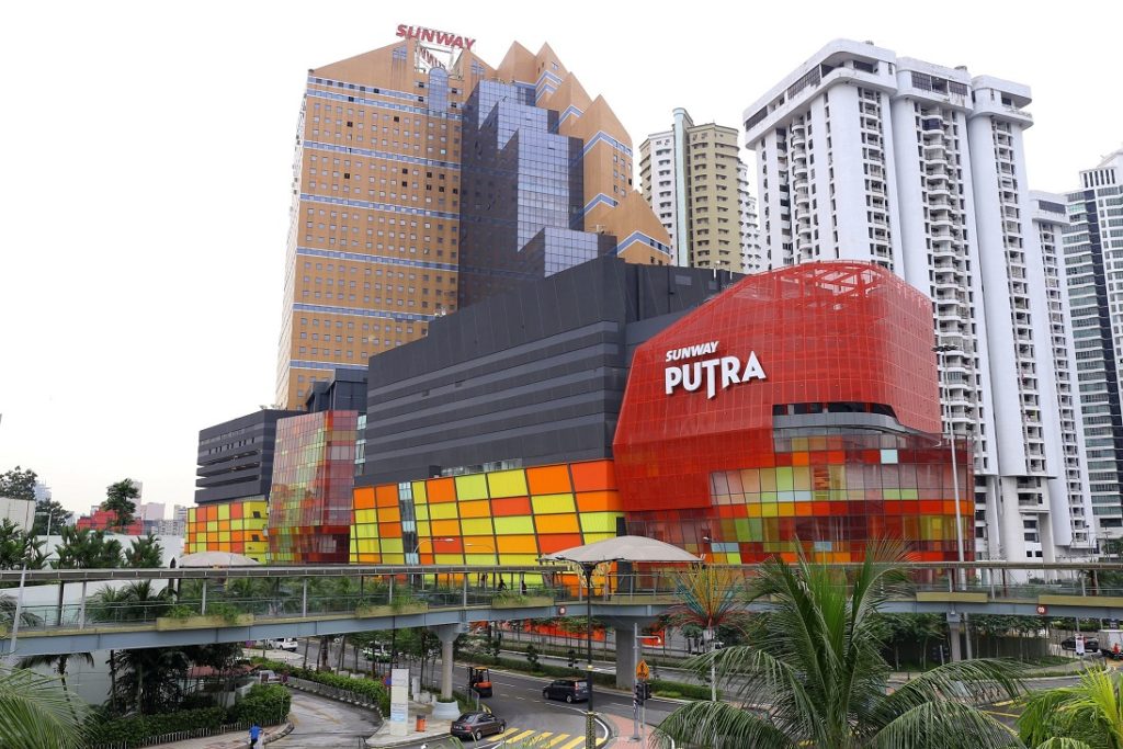 sunway putra malasia edificio building malaysia automatic doors puertas access manusa company retailer