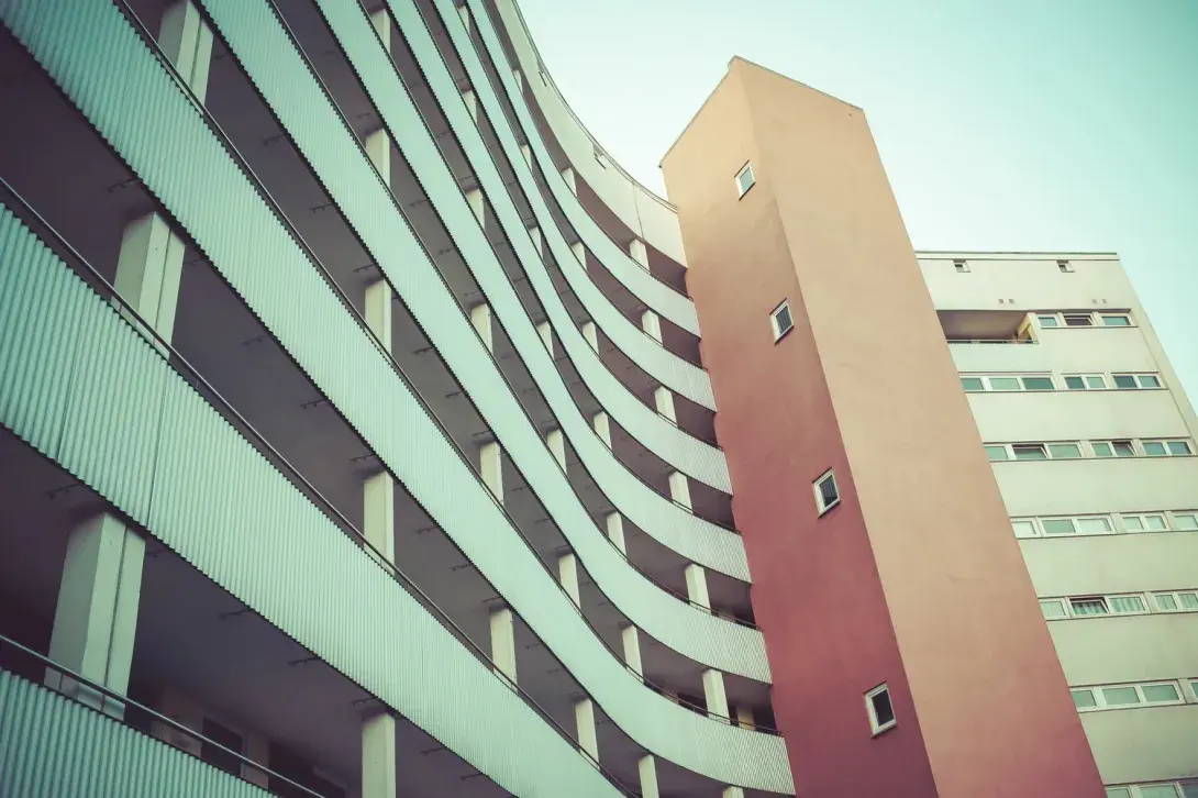 Las mejores puertas automáticas para portales residenciales