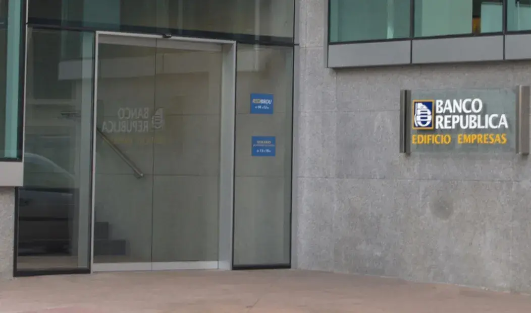 Los mejores controles de acceso automático en oficinas bancarias  