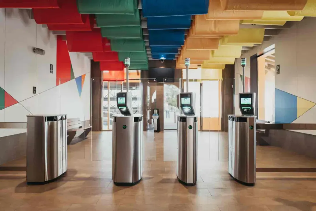 Puertas automáticas para centros de ocio al aire libre