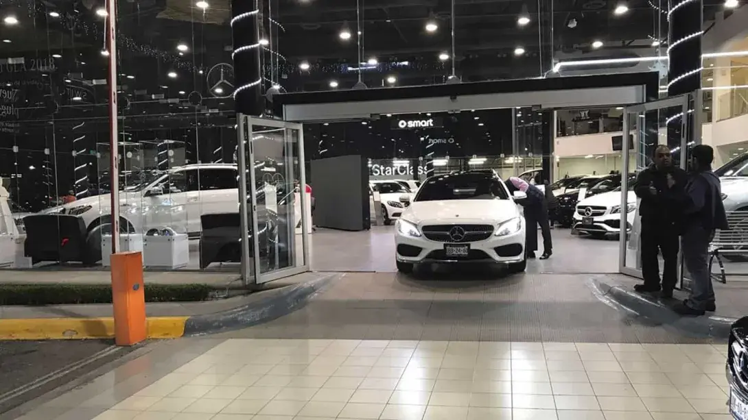 Concesionario Mercedes Benz Reyes Huerta