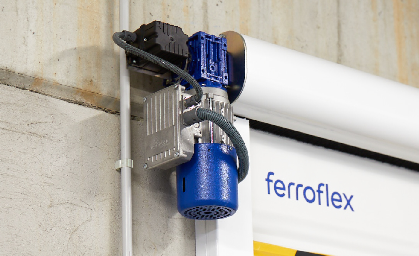 detalle motor puerta rápida enrollable