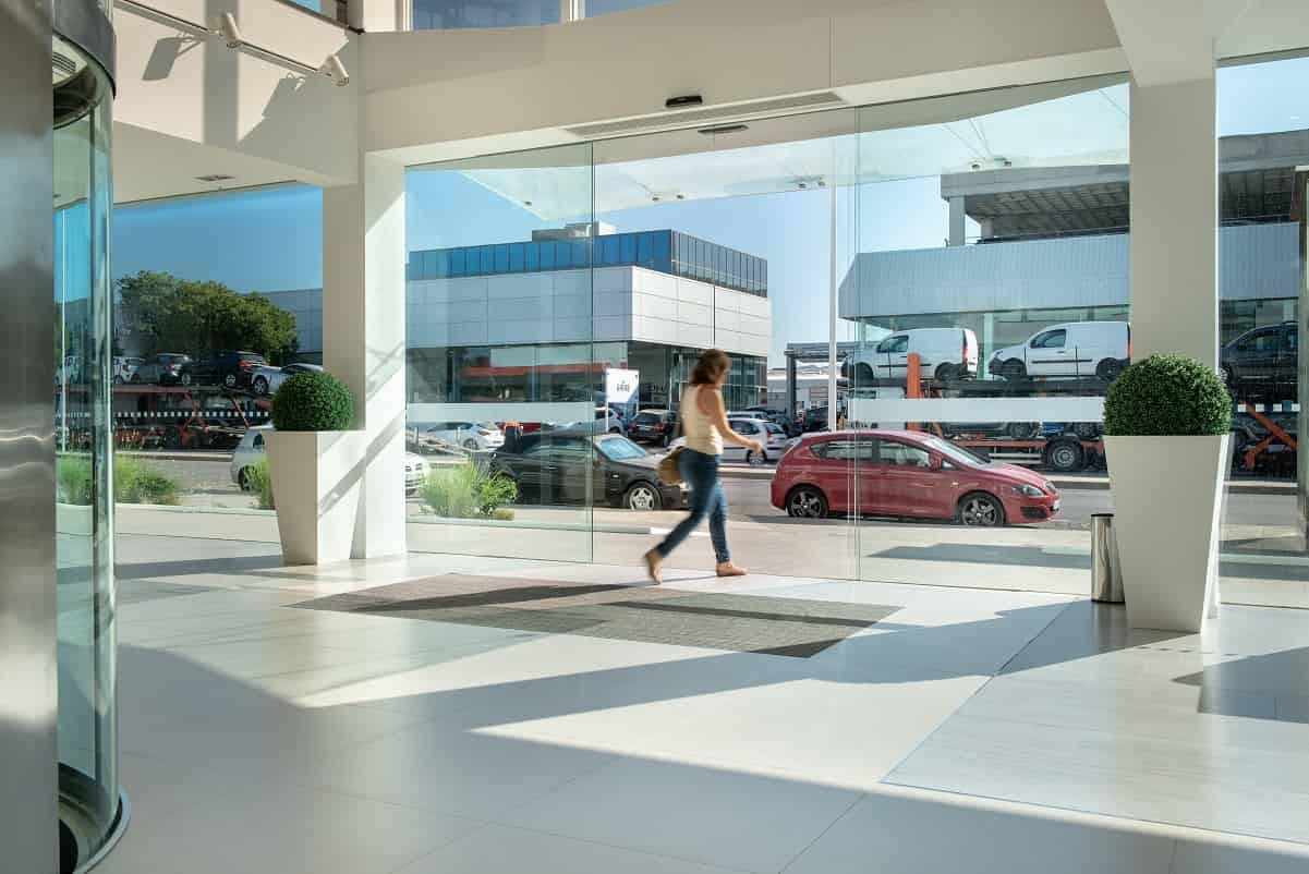 puertas automaticas para edificios empresariales