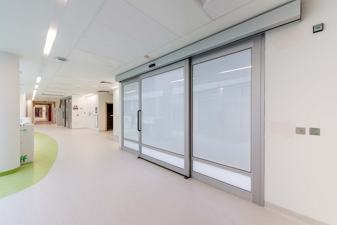 The use of automatic doors in UK hospitals manusa