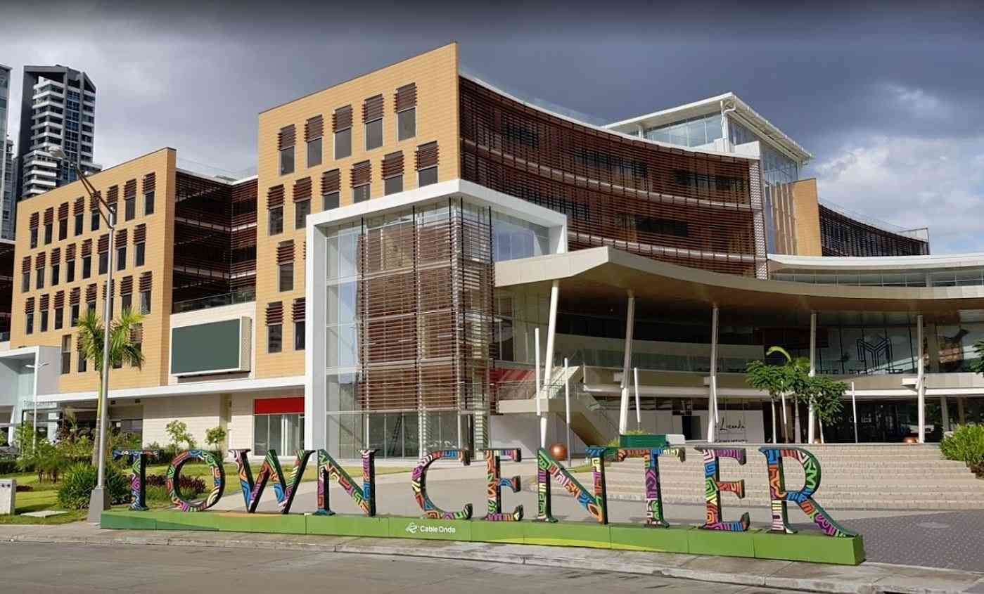 town center mall panama centro comercial retail automatic doors puertas automaticas manusa sistemas api